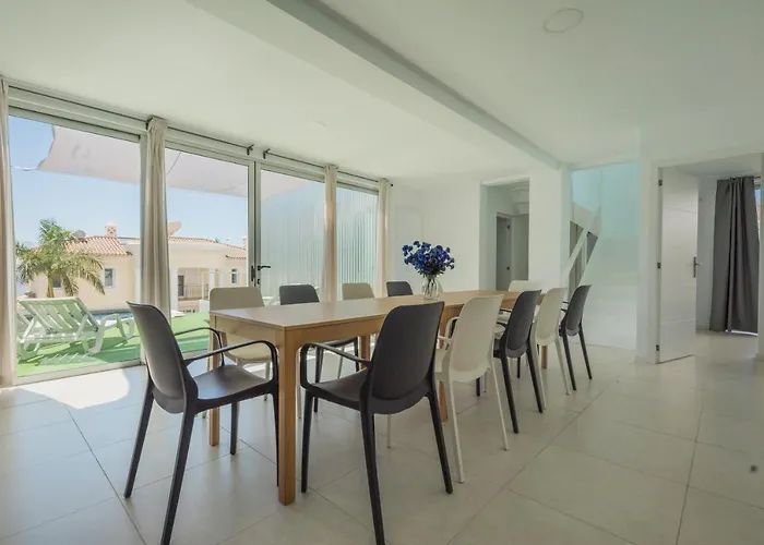 Vill'a&r Tenerife * 아데제